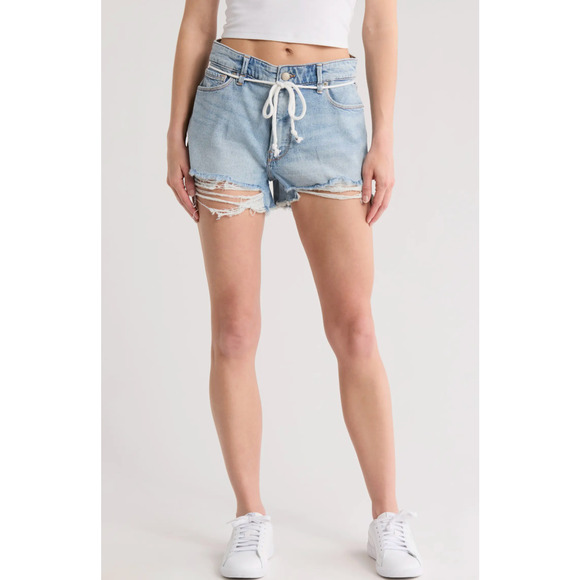 NEW Good American Good Girlfriend Denim Shorts Plus Size 20 Light Indigo 669 - Picture 1 of 3